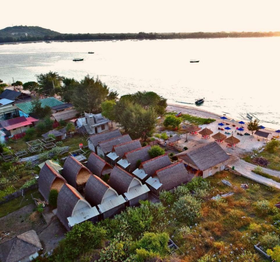 Sunset Beach Bungalow Гили-Мено Экстерьер фото