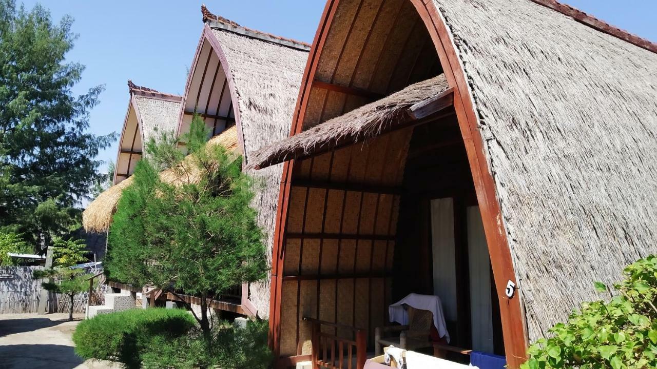 Sunset Beach Bungalow Гили-Мено Экстерьер фото