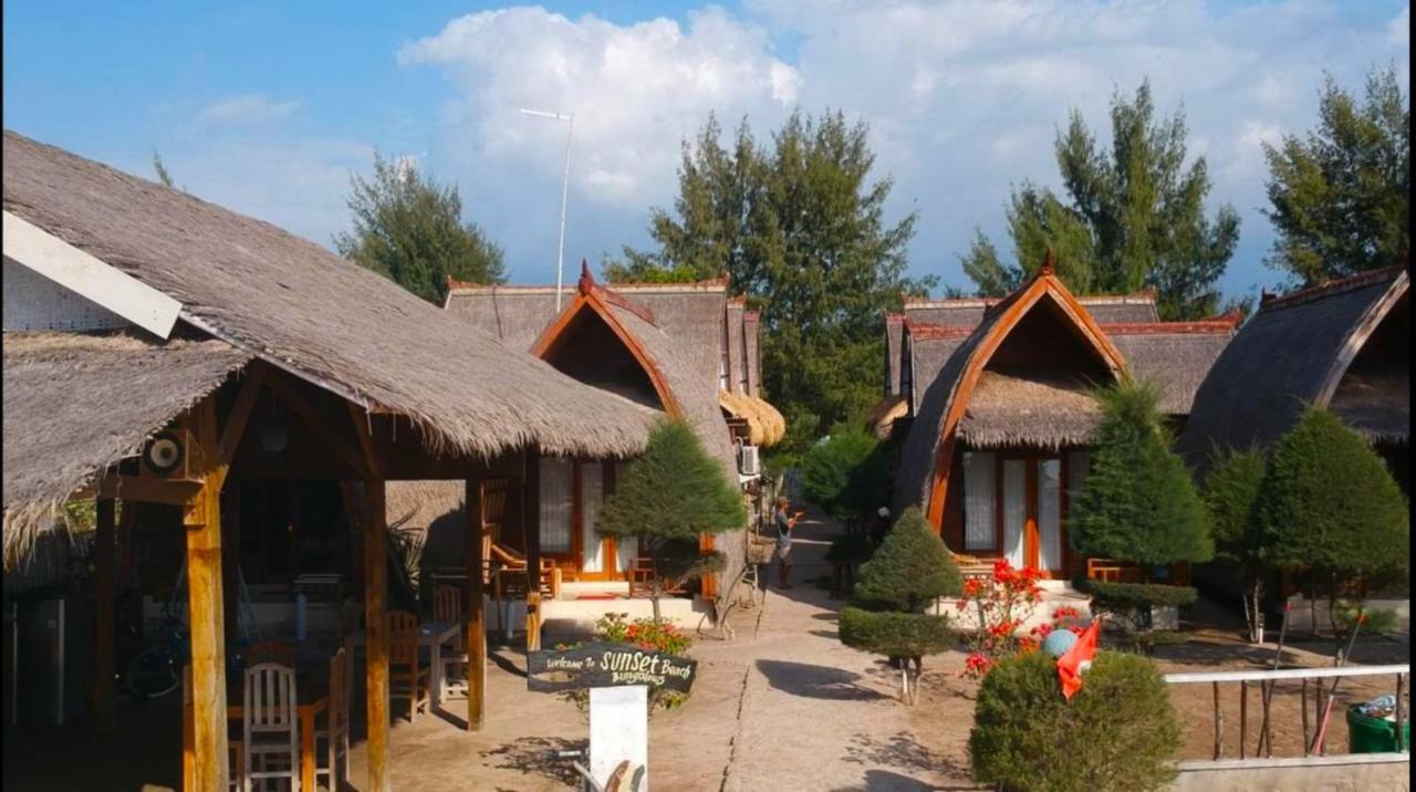 Sunset Beach Bungalow Гили-Мено Экстерьер фото