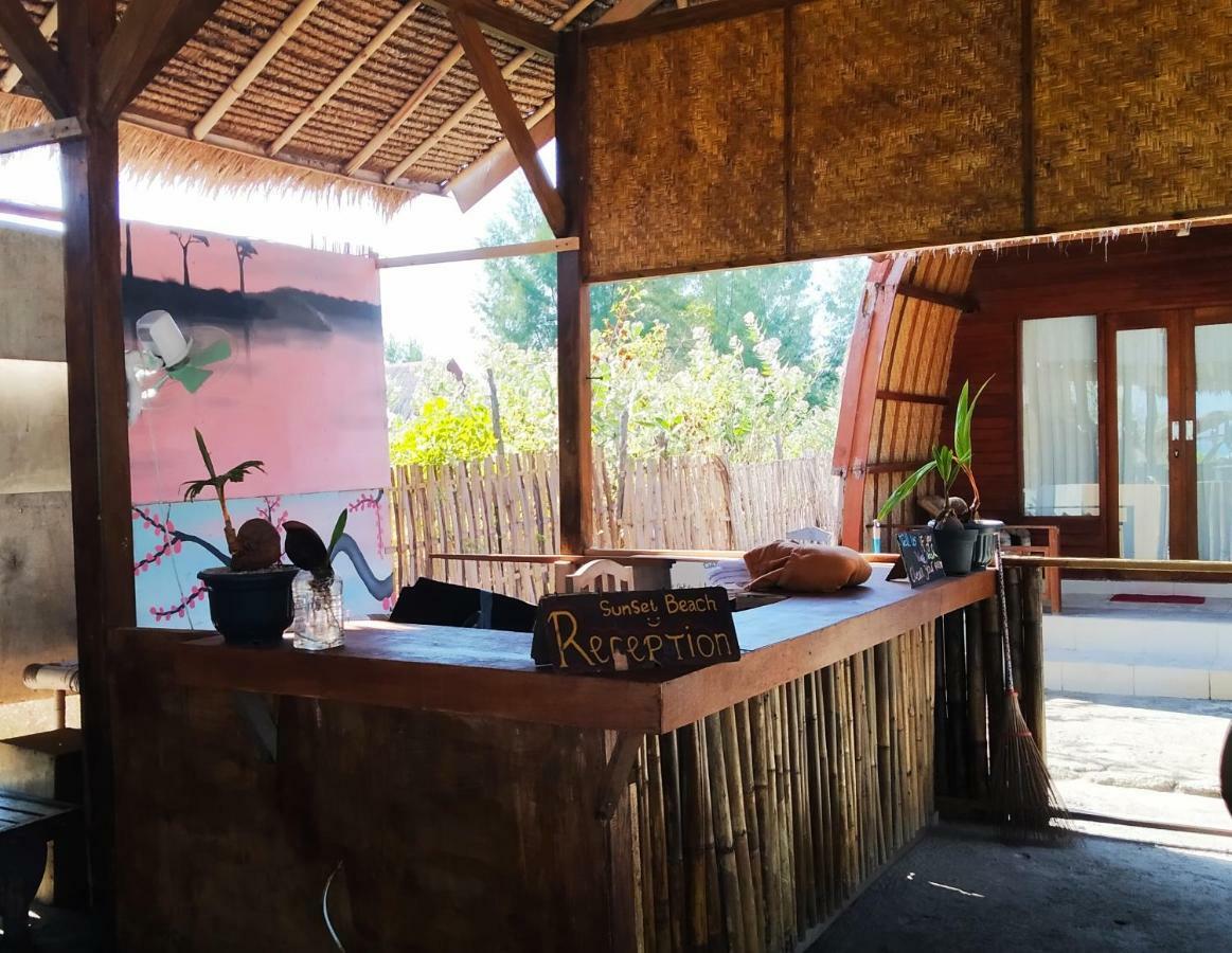 Sunset Beach Bungalow Гили-Мено Экстерьер фото
