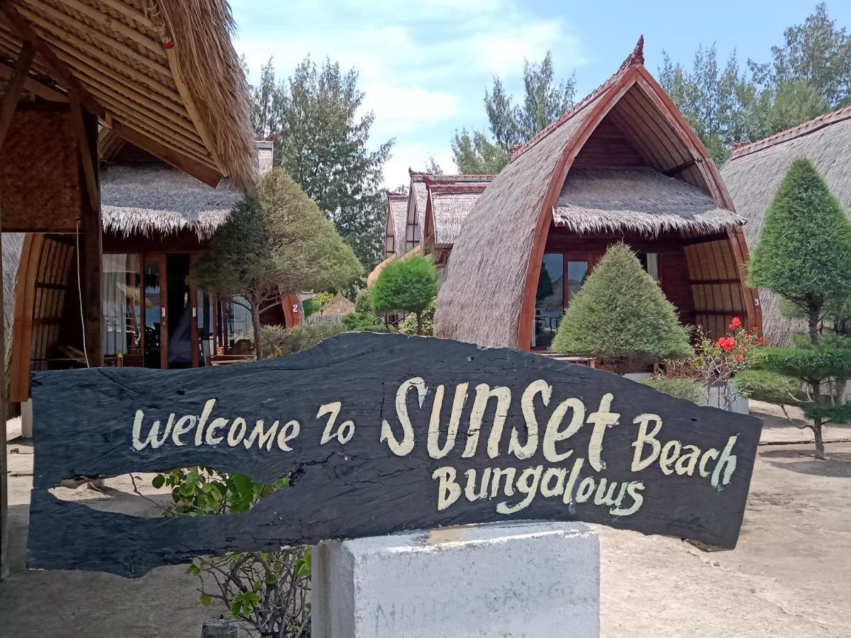 Sunset Beach Bungalow Гили-Мено Экстерьер фото